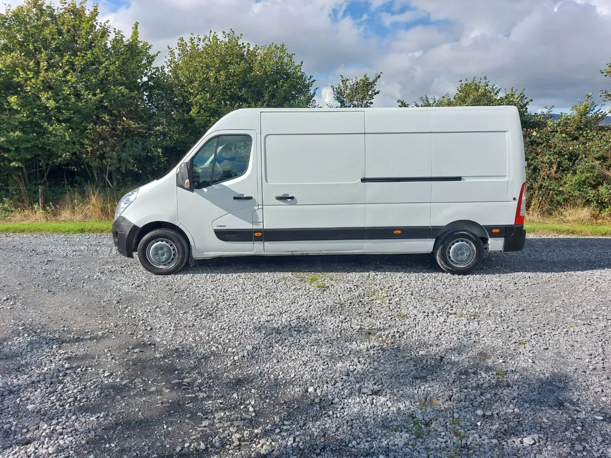 Opel Movano 2017 LWB Mint Condition No Vat Low KMS - Image 4
