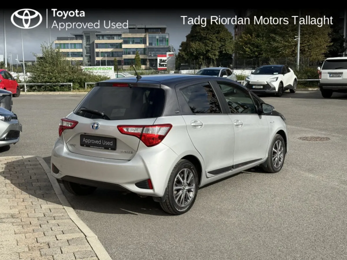 Toyota Yaris HYBRID Y20 4DR AUTO - Image 2