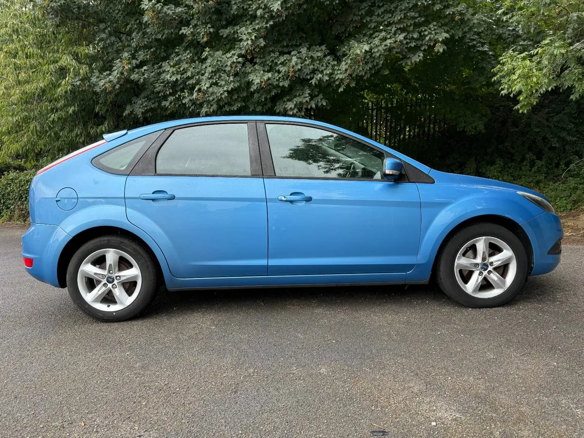 Ford Focus 2010 Automatic Low Miles - Image 2