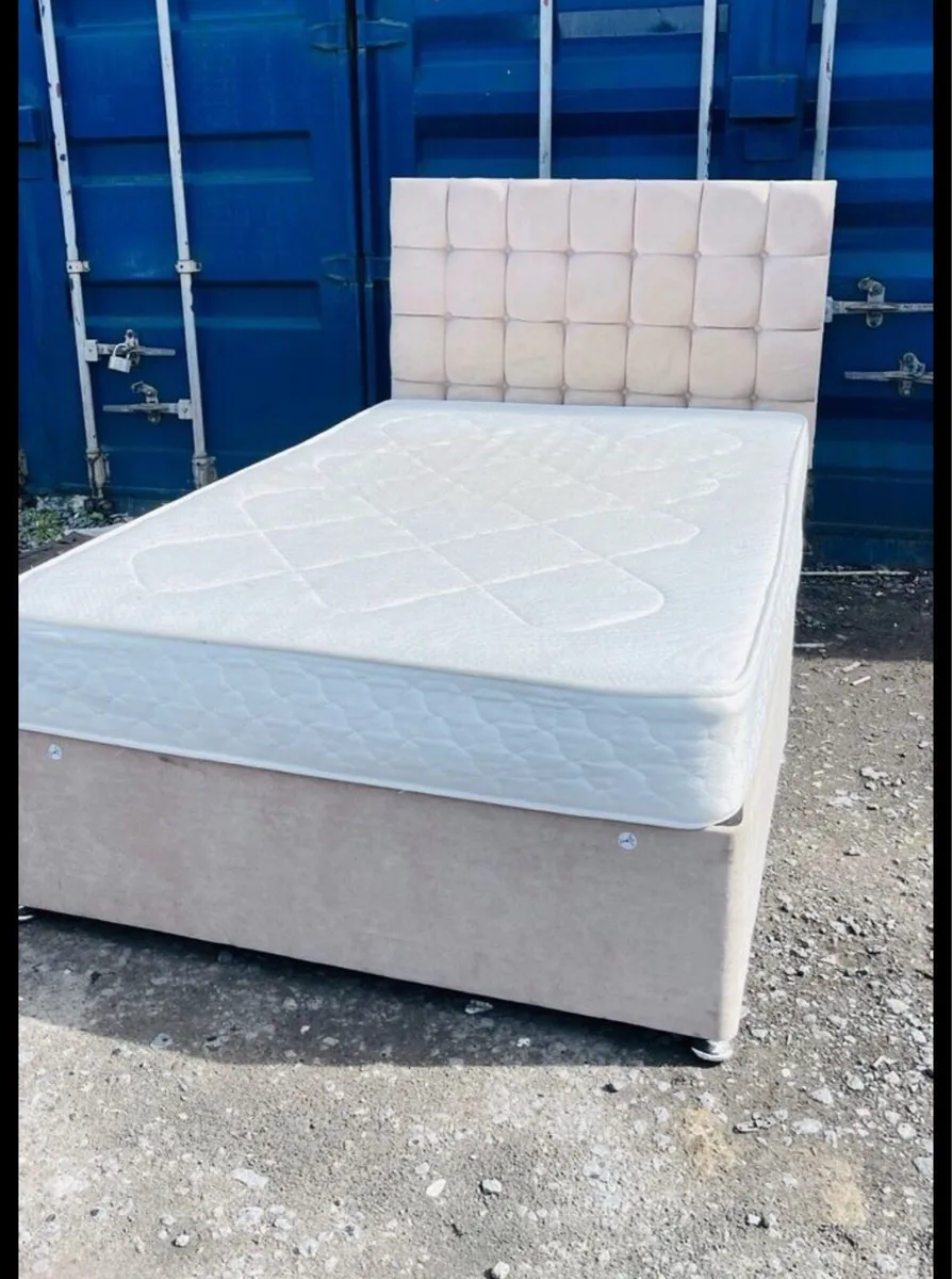 Small double bedframe - Image 1