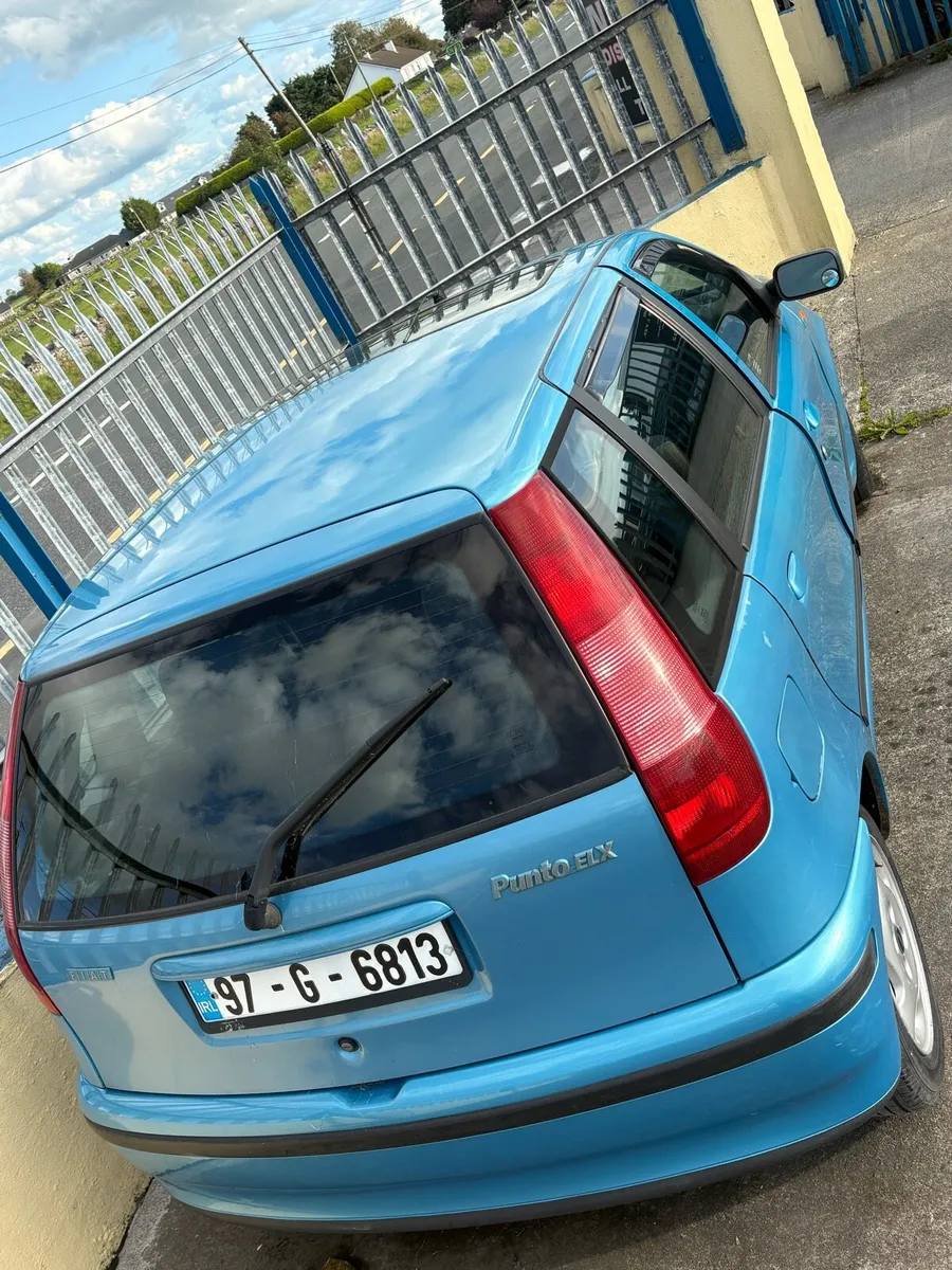 Fiat Punto sunroof Rear - Image 4