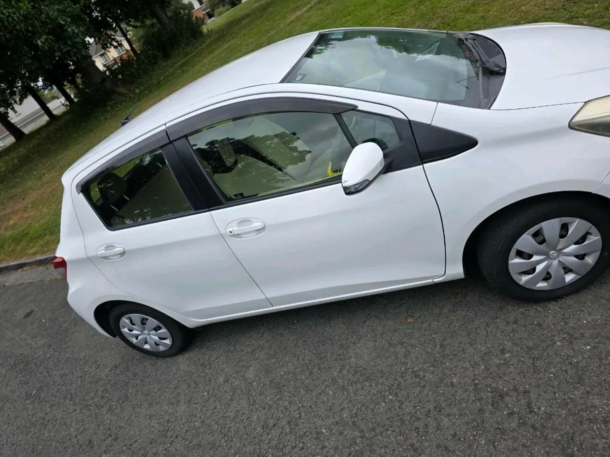 Toyota Vitz Automatic - Image 3