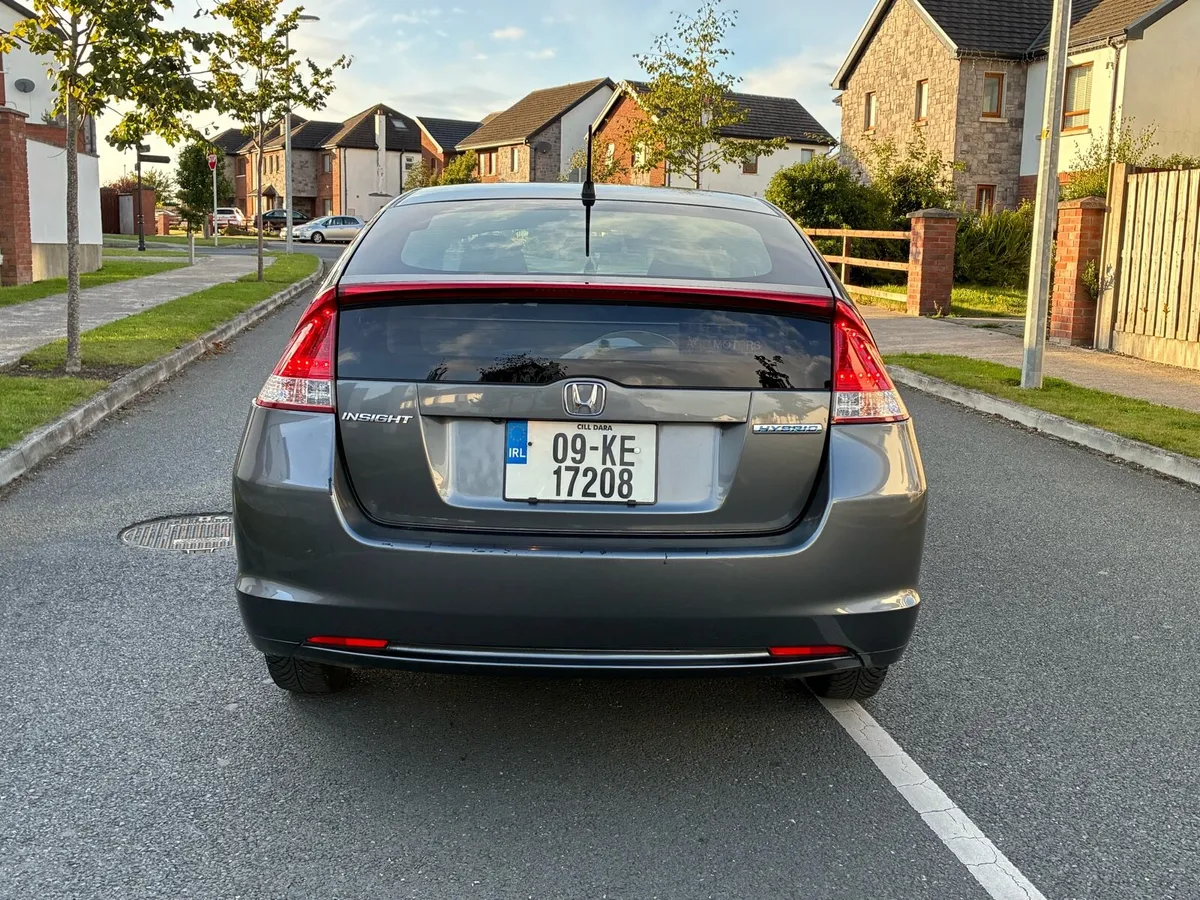 09 Automatic Honda insight 1.3petrol-hybrid - Image 2