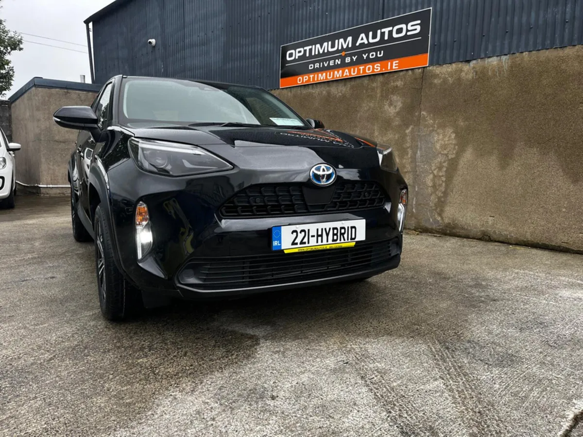 Toyota Yaris Cross AUTOMATIC SELF CHARGE HYBRID - Image 2