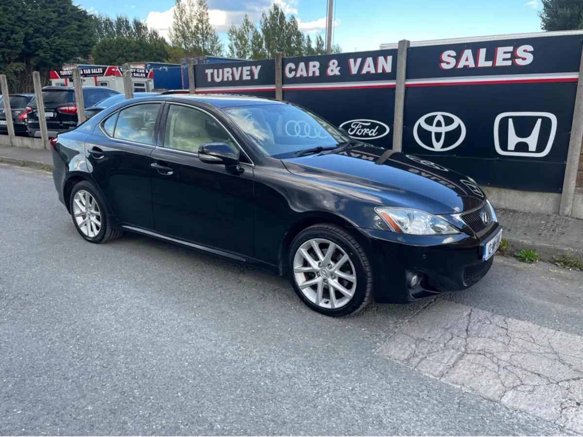 Lexus IS 2.2 TD ADVANCE 4DR - Image 2