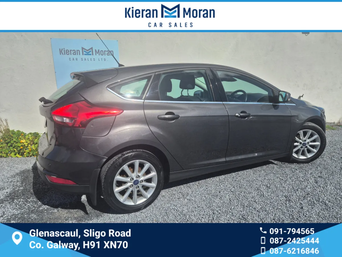 Ford Focus TITANIUM - Image 4