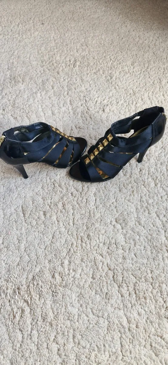 Shoes - Image 2