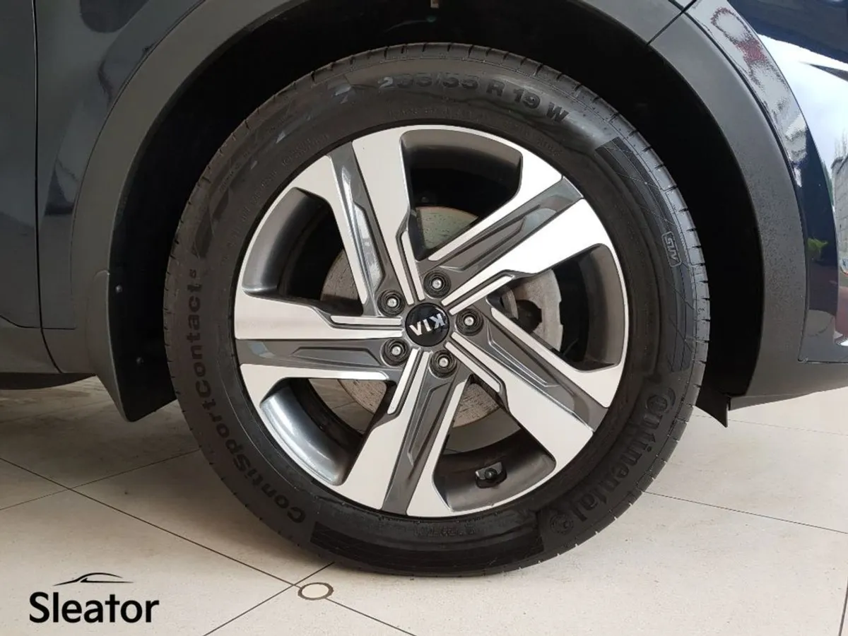 Kia Sorento Phev K4 5DR Auto - Image 2