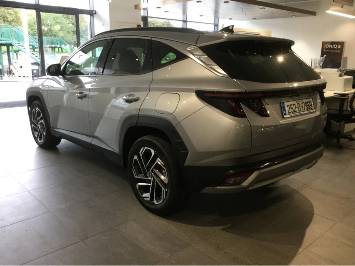 Hyundai Tucson HYBRID EXECUTIVE PLUS - Showroom De - Image 4