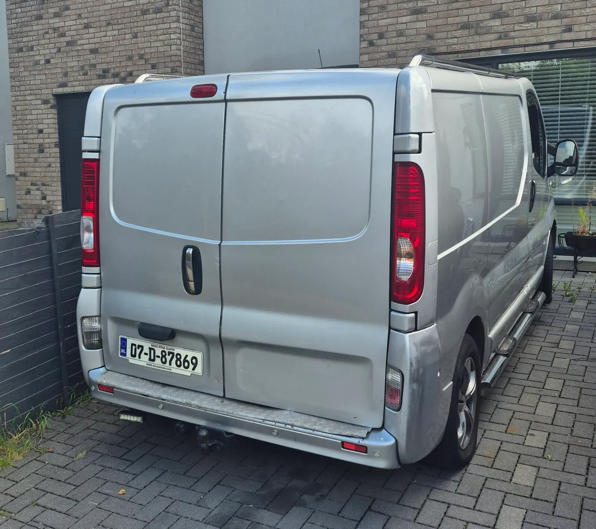 07 OPEL VIVARO SPORT VAN 2 L DIESEL MANUAL 6 SPEED - Image 3