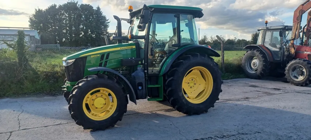 2022 JOHN DEERE 5100M - Image 1
