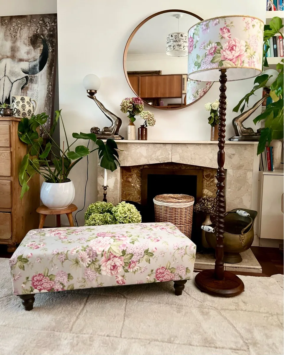 Antique lamp vintage style footstool/coffee table - Image 2