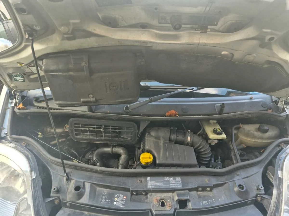 07 OPEL VIVARO SPORT VAN 2 L DIESEL MANUAL 6 SPEED - Image 3