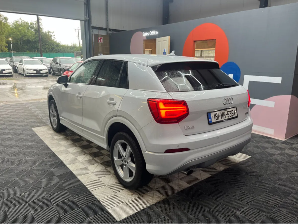 Audi Q2 1.0 TFSI SPORT / 20k Kms / HEATED SEATS , - Image 4