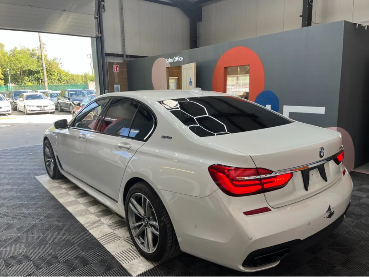 BMW 7-Series 740E M-SPORT / 79k KMs / HEATED & COO - Image 4