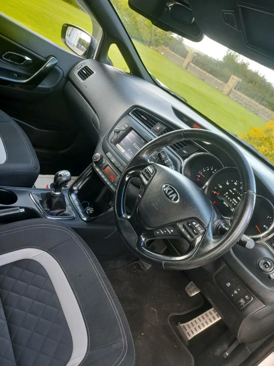 Kia ceed gt line 1.6crdi - Image 4