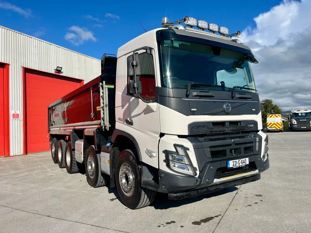 220 Volvo FMX 460 5 Axle - Image 2