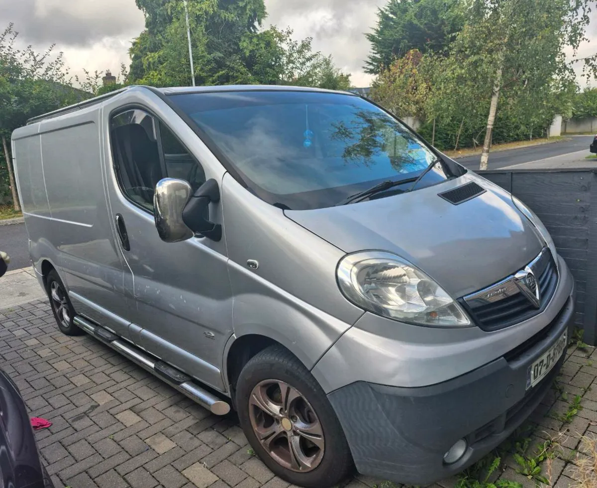 07 OPEL VIVARO SPORT VAN 2 L DIESEL MANUAL 6 SPEED - Image 4