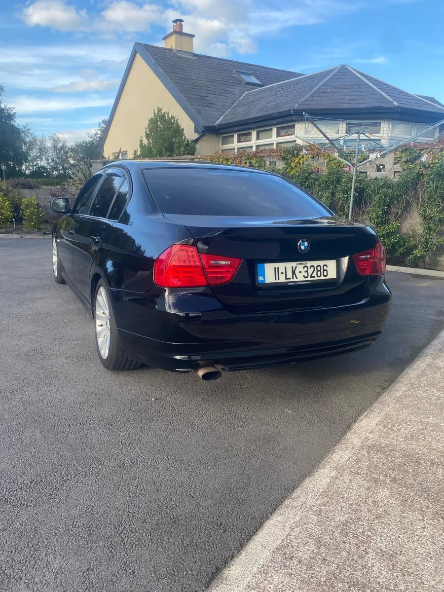 BMW e90 - Image 2