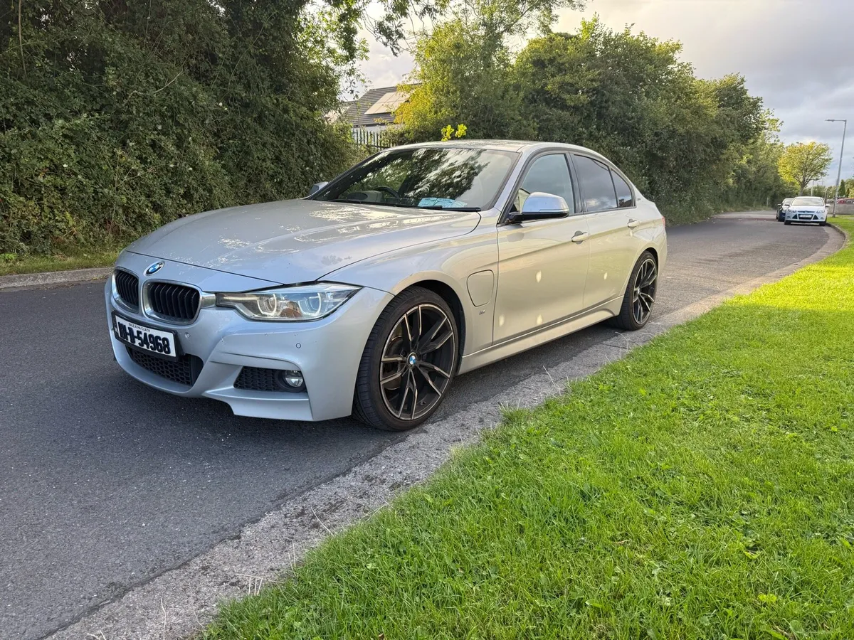 BMW 330e - Image 2