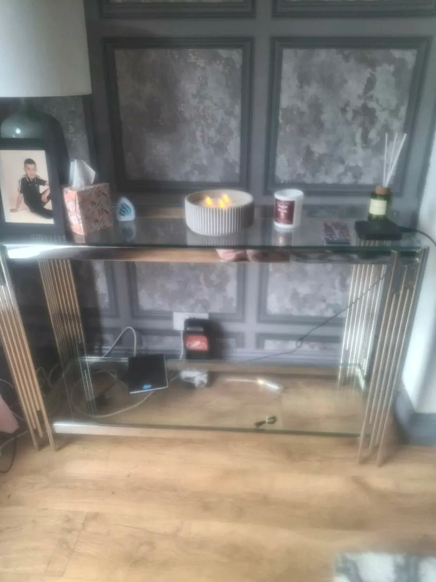 Console table - Image 1