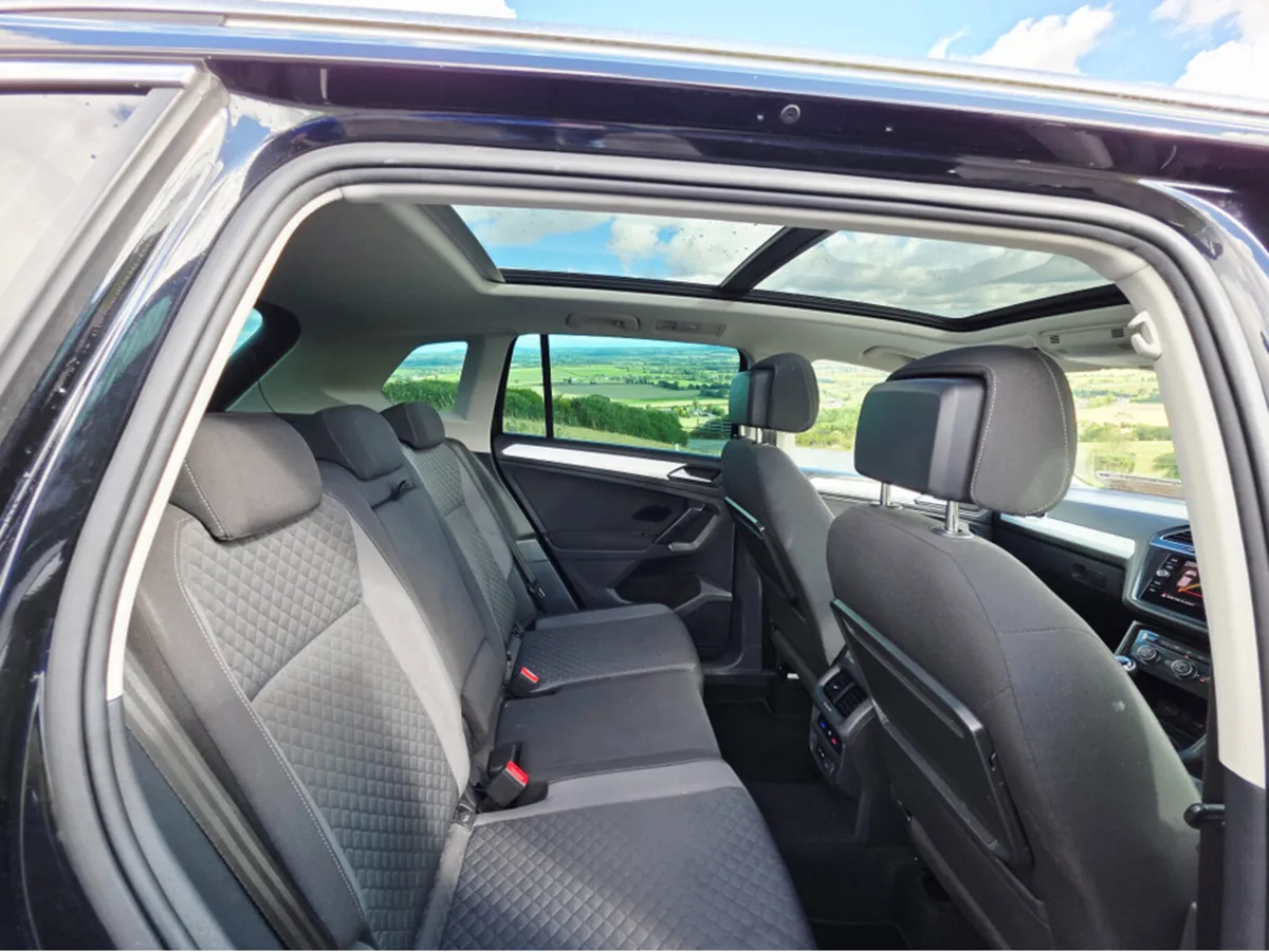Volkswagen Tiguan CL 2.0 TDI 115HP MANUAL 6SPEED F - Image 3
