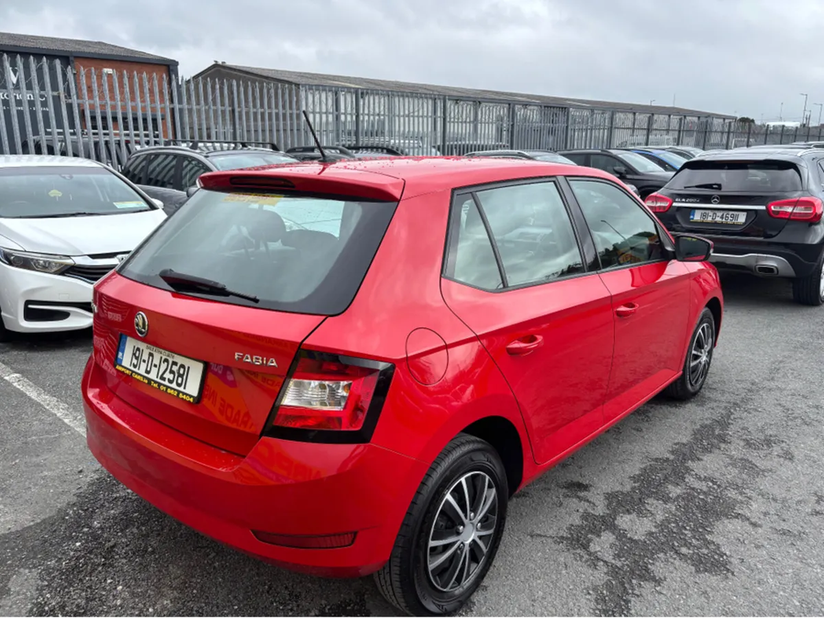 Skoda Fabia ACTIVE 1.0 MPI 75HP 4DR - Image 3