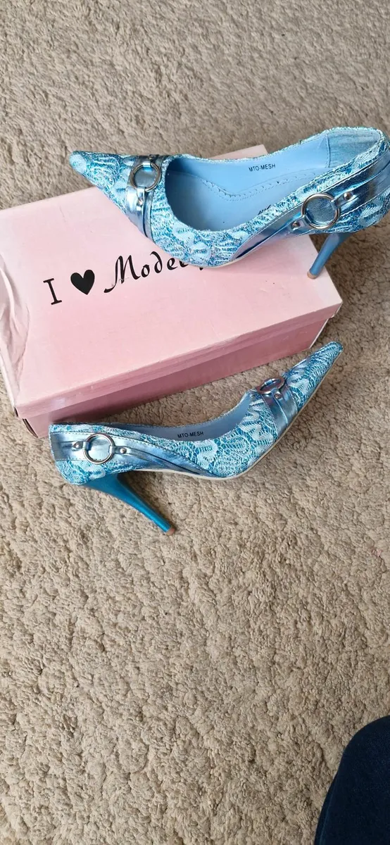 Shoes - Image 3
