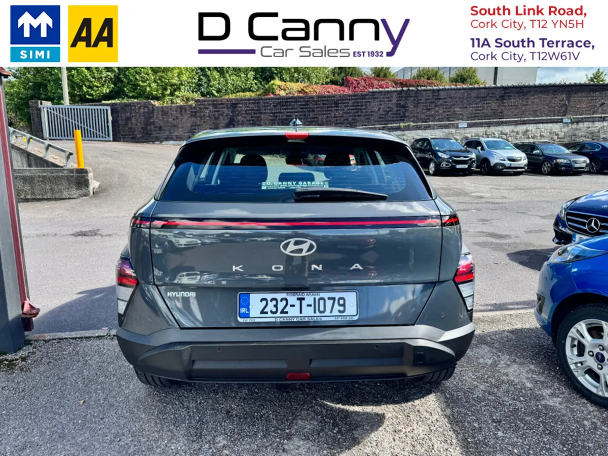 Hyundai KONA SIGNATURE 5DR - Image 3