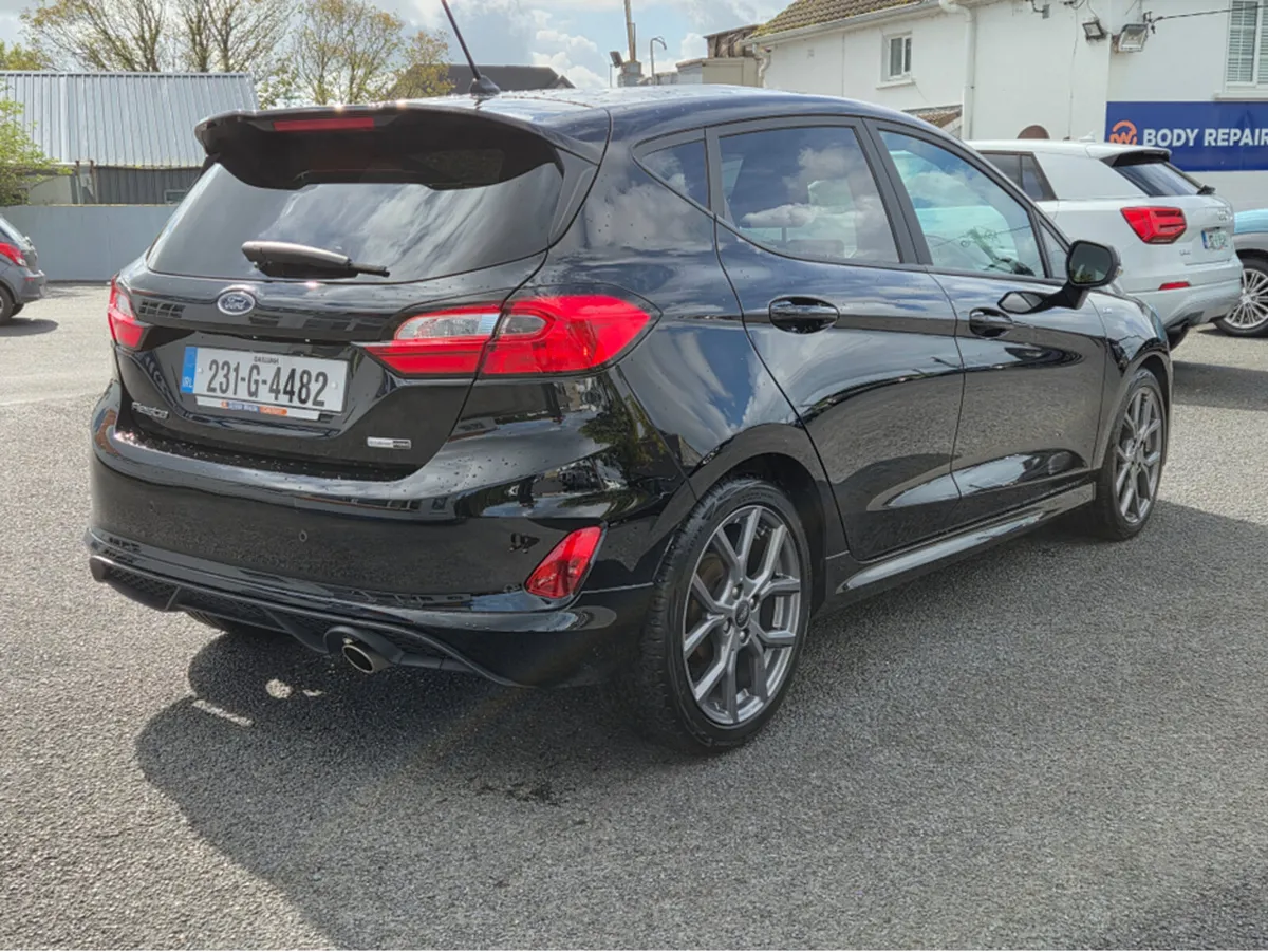 Ford Fiesta ST-LINE EDITION T - Image 4
