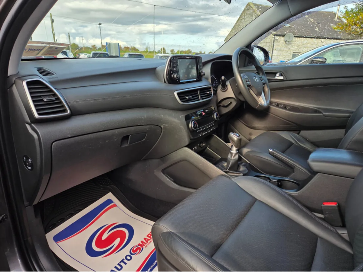 Hyundai Tucson IX35 EXECUTIVE 5DR - Image 3