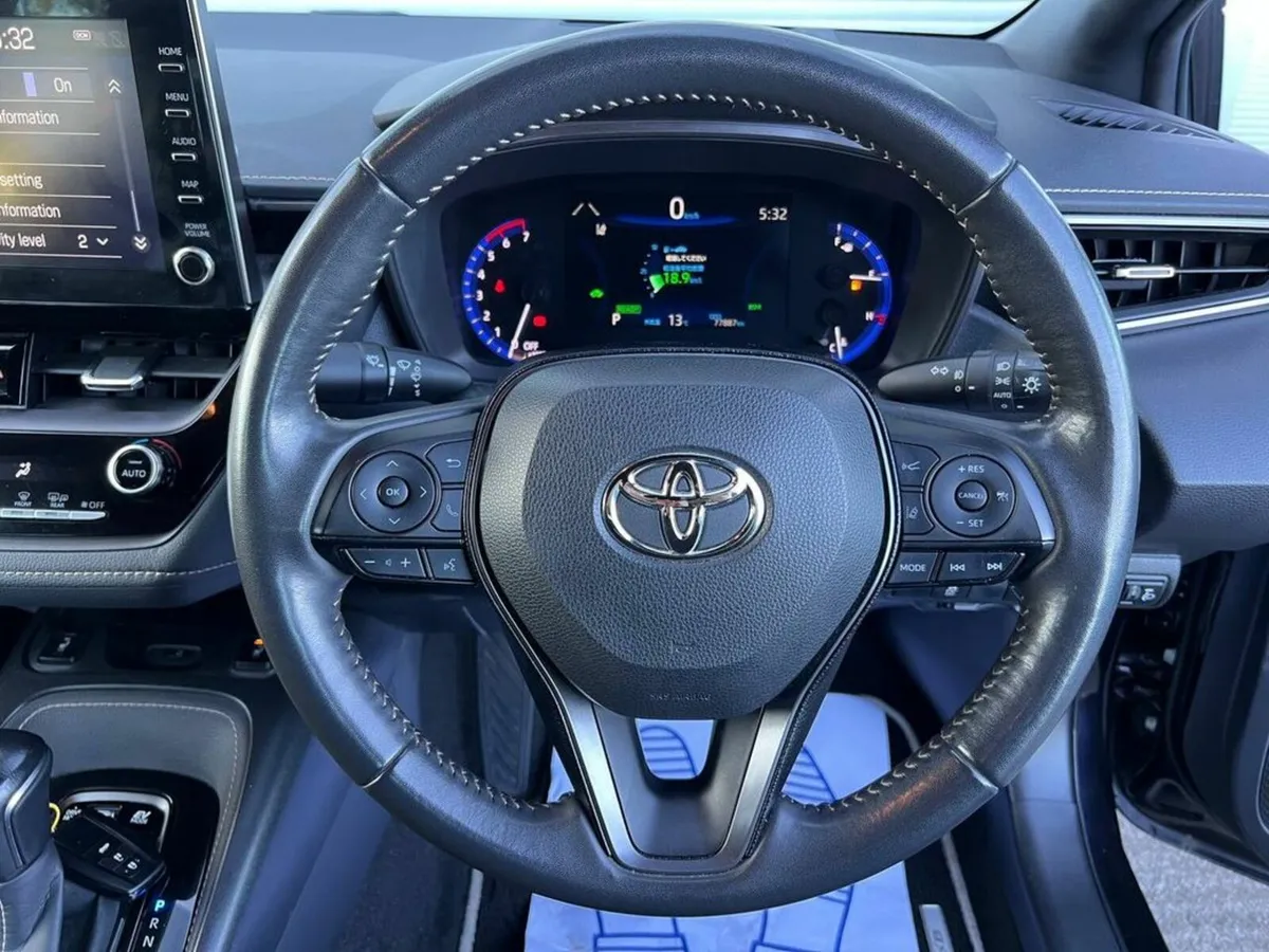 Toyota Corolla TRD PACK 1.8 HYBRID AUTO // HALF LE - Image 4