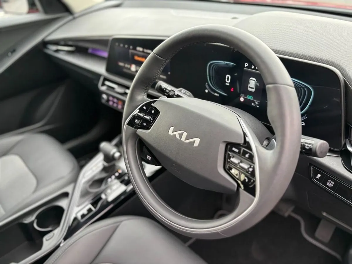 Kia Niro 1.6 Hybrid Automatic - Image 2
