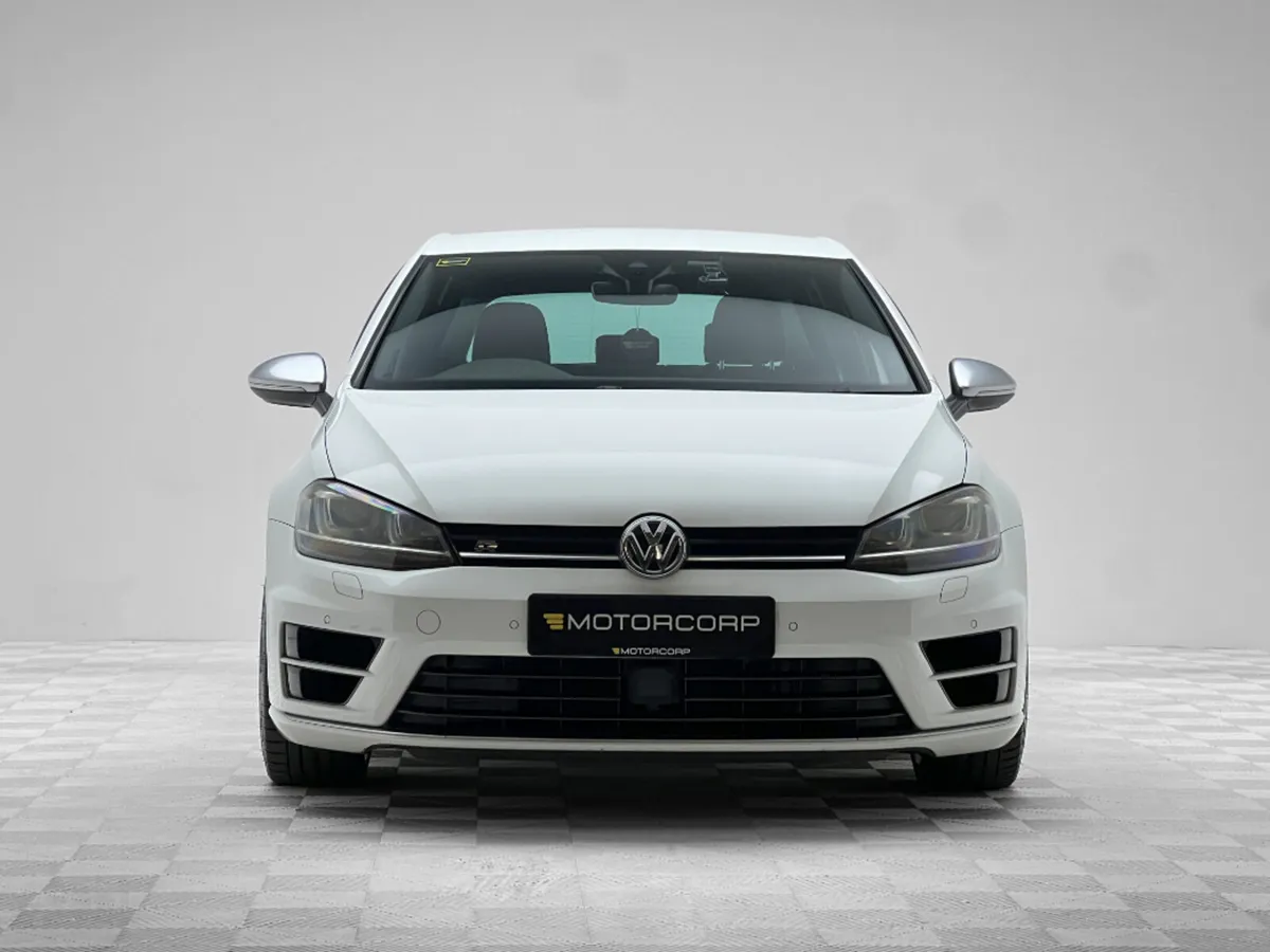 Volkswagen Golf R 2.0 TSI 4MOTION 300HP DSG - Image 2