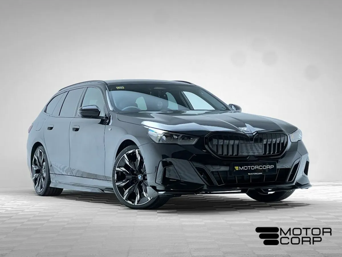 BMW 5-Series 530E M SPORT - Image 1