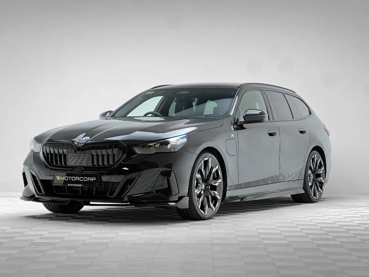 BMW 5-Series 530E M SPORT - Image 3