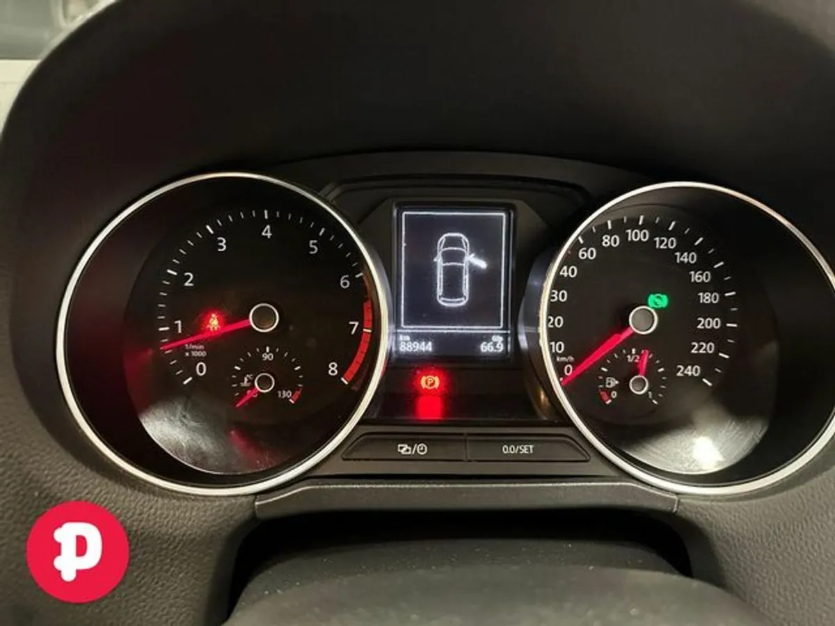 Volkswagen Polo Comfortline Auto - Straight Sale - Image 4