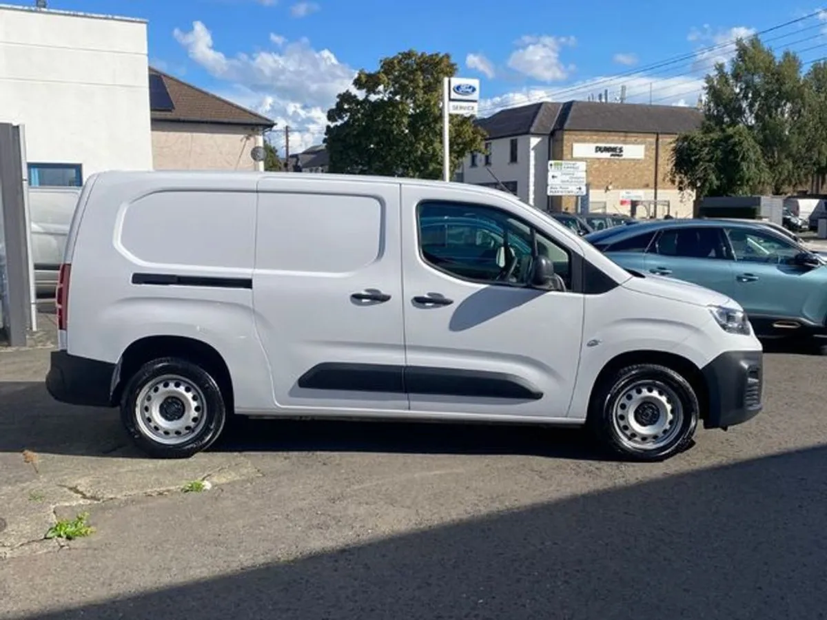 Fiat Doblo LWB 1.5 100HP 1000KG 4DR - Image 4