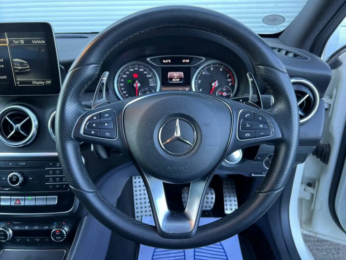 Mercedes-Benz A-Class A180 AMG-STYLE 1.6 AUTO // 1 - Image 4