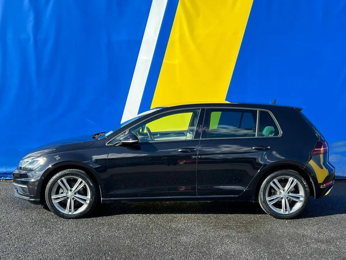 Volkswagen Golf HIGHLINE 2.0 TDI AUTO ** BIG SPEC - Image 3