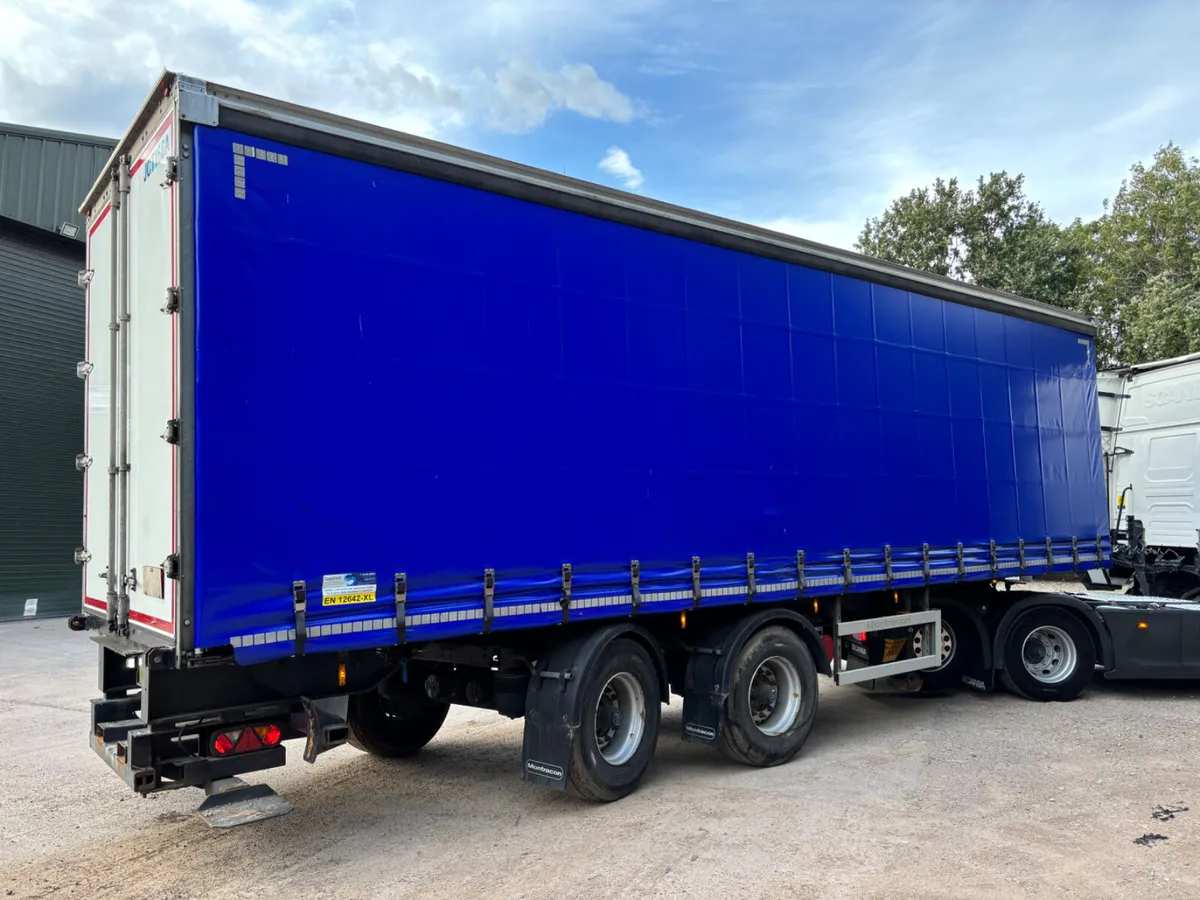 2020 Montracon 10 Meter Urban Curtainsider Moffet - Image 1