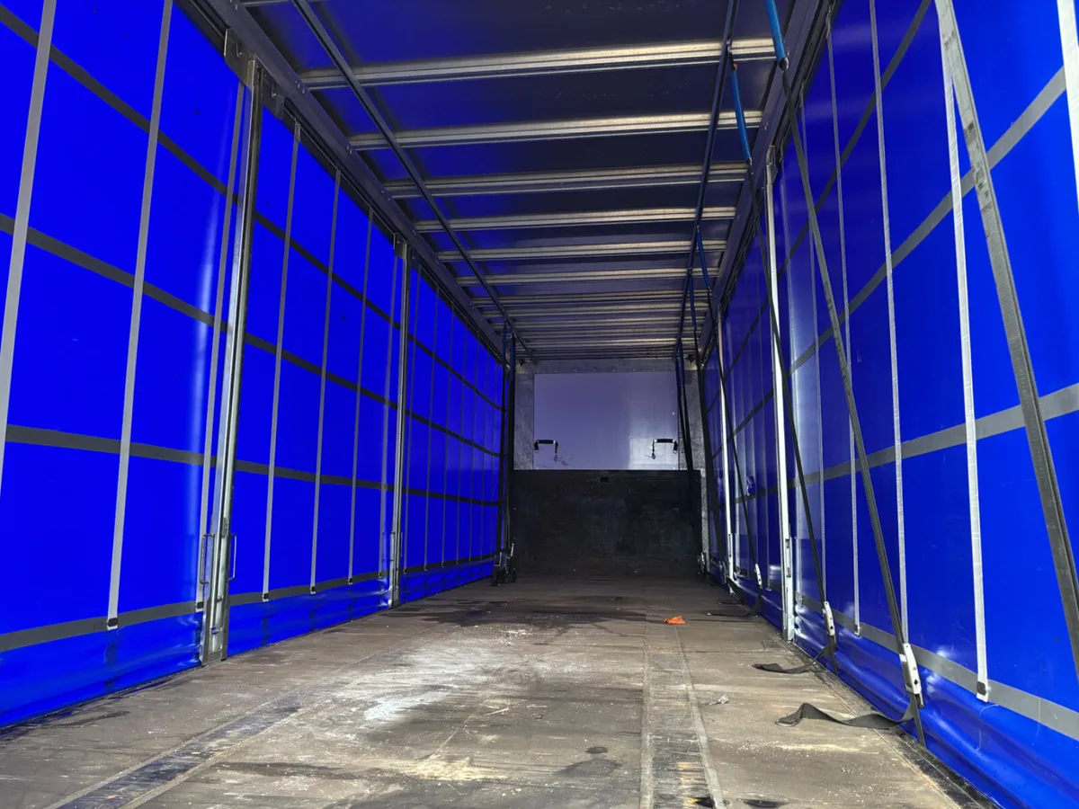 2020 Montracon 10 Meter Urban Curtainsider Moffet - Image 3
