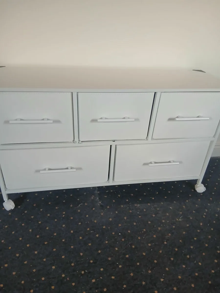 Drawer unit white unwanted gift never used perfect - Image 1