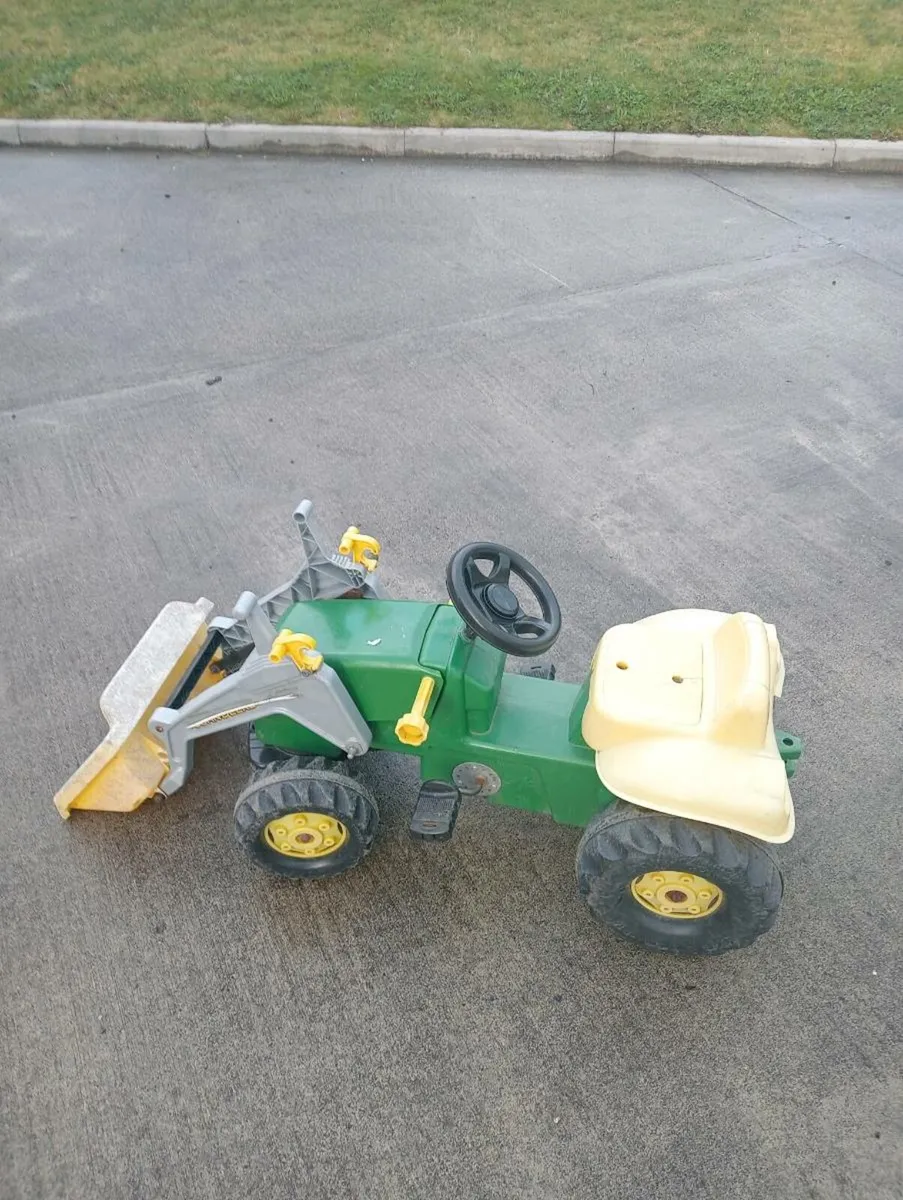 Pedal tractor - Image 2