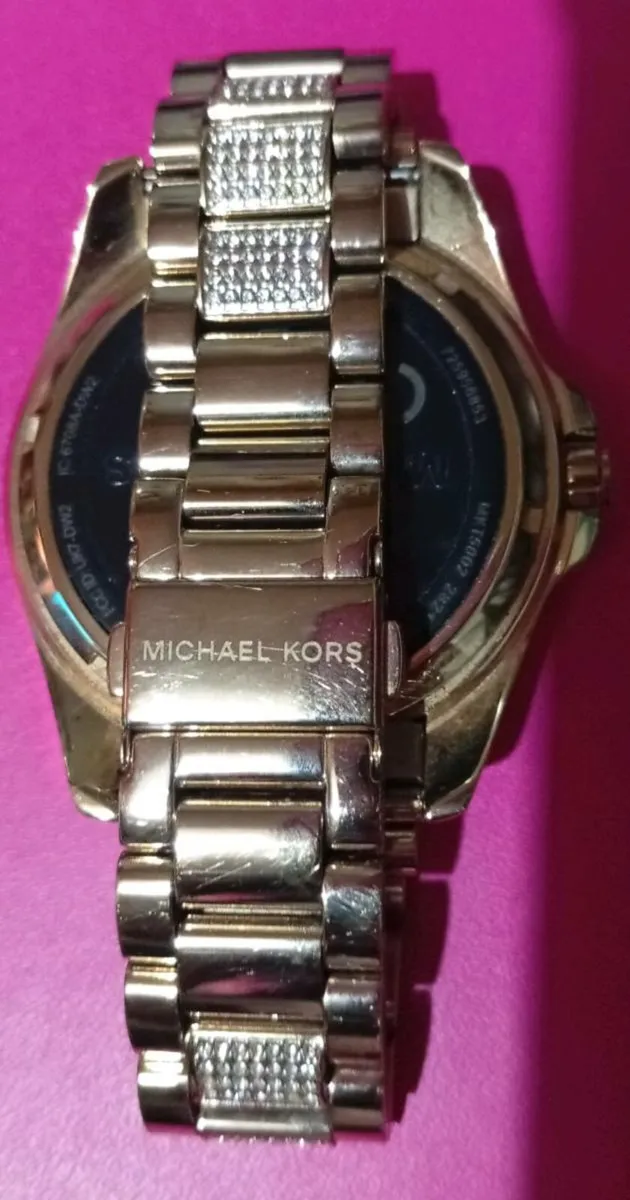 Smart MICHAEL KORS watch (cracked screen) - Image 2