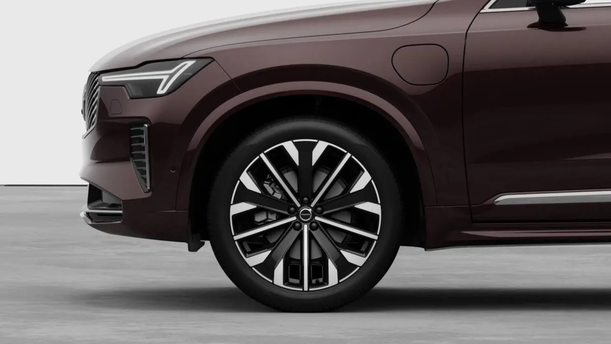 Volvo XC90 T8 Plus Dark  mulberry Metallic   210 - Image 2