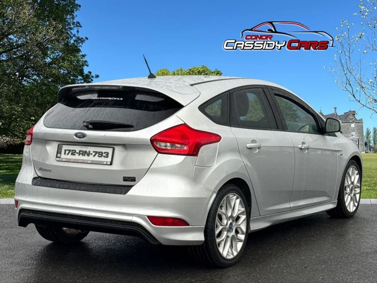Ford Focus St-line 120PS 5DR - Image 2