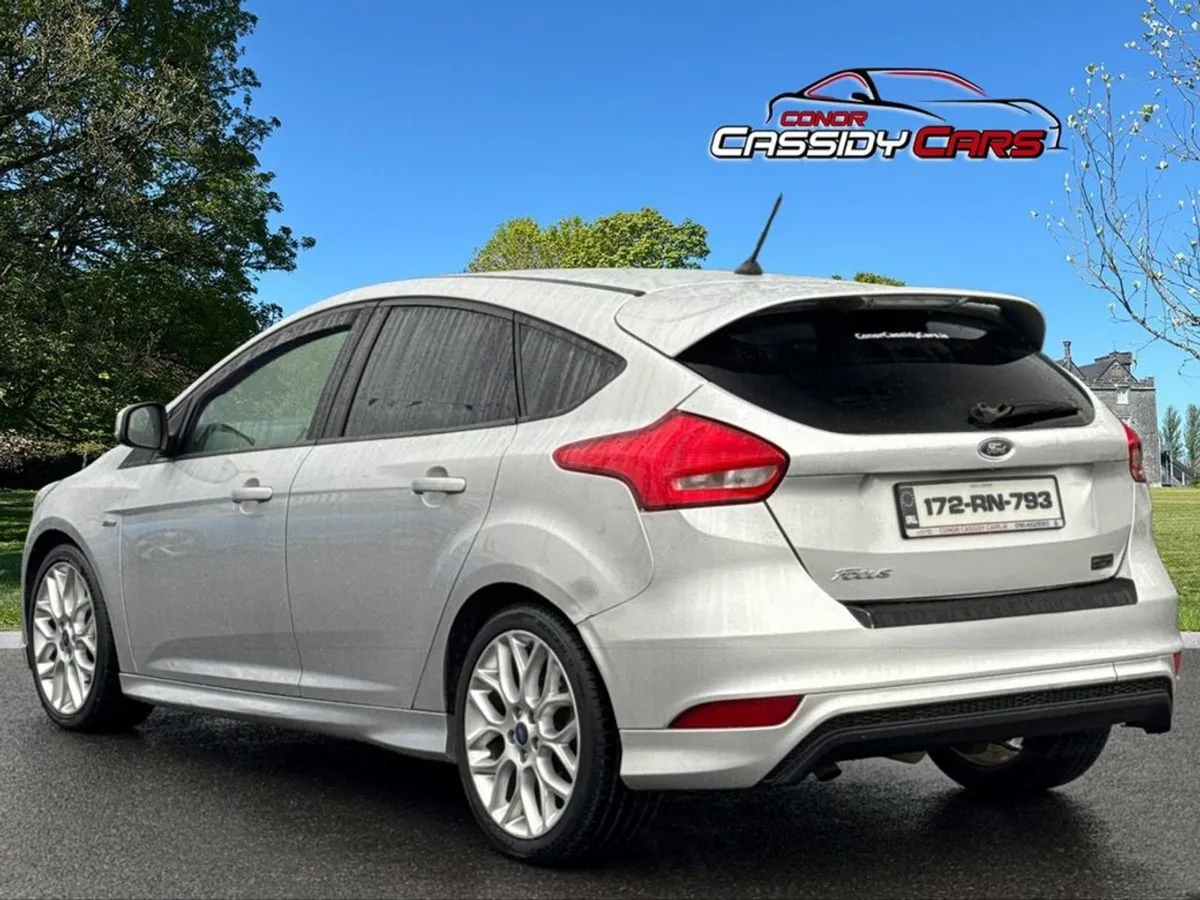 Ford Focus St-line 120PS 5DR - Image 3