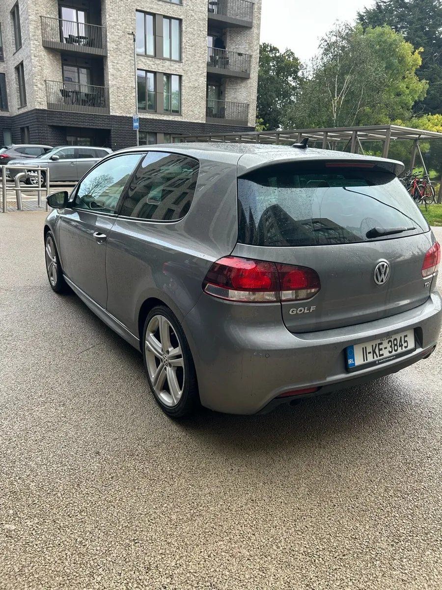 2011 Volkswagen Golf R-Line - Image 3
