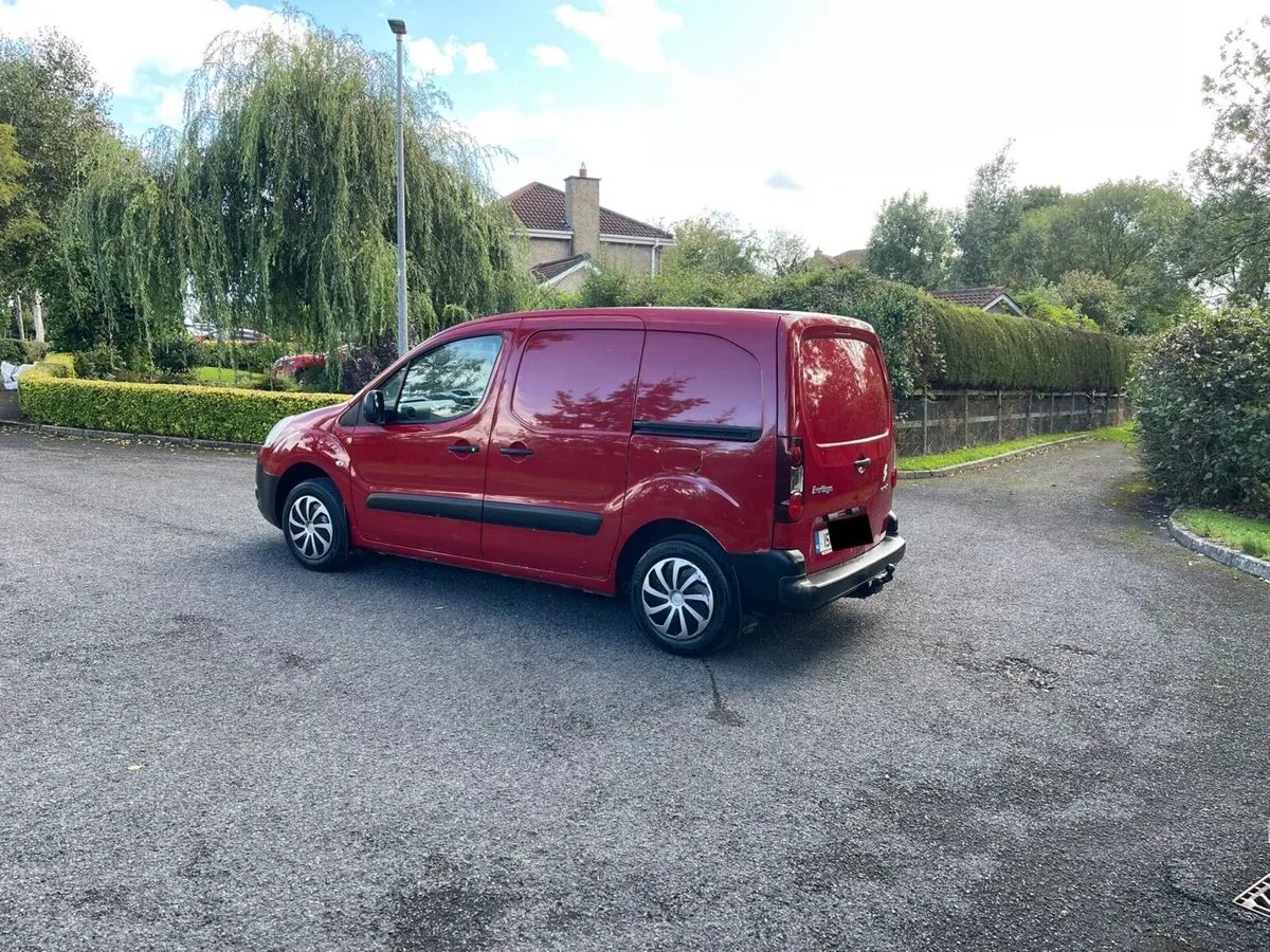 151 citroen berlingo 1.6 hdi 3 seater doe 03/26 - Image 3